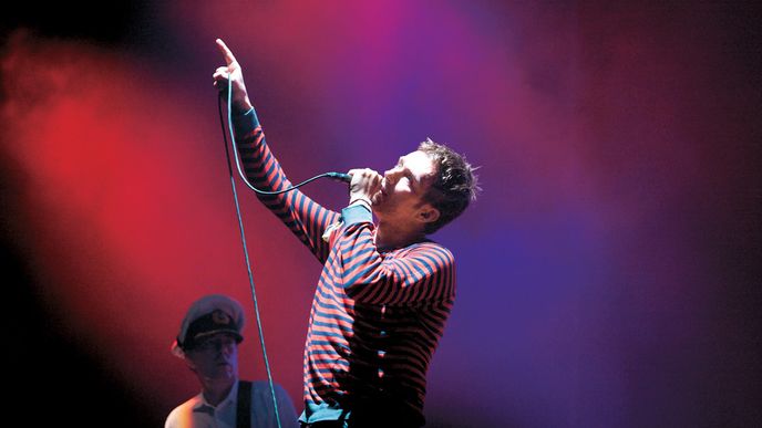 Koncerty Albarnovy virtuální kapely Gorillaz byly čistě nevirtuální. V roce 2010 patřila například mezi hlavní hvězdy festivalu Glastonbury.