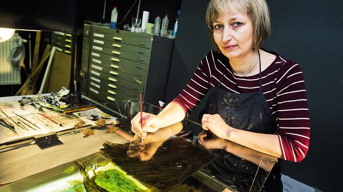 Lucie Sunková se specializuje na animaci olejové malby na skle