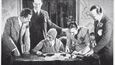 Filmový podnikatel Miloš Havel (vlevo) podepisuje smlouvu se slavnou americkou tanečnicí Josephine Bakerovou, která vystupovala ve Velkém sále Lucerny na jaře 1928