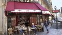 V meziválečné francouzské kavárně se rodil v průměru jeden revolucionář denně