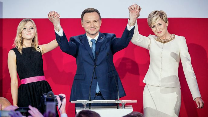 Nová polská hlava státu s dcerou (vlevo) a manželkou