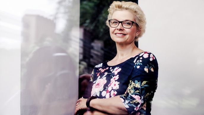 JUDr. Daniela Kovářová je advokátka, spisovatelka, prezidentka Unie rodinných advokátů a bývalá ministryně spravedlnosti 