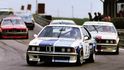 První kolo Grand Prix Brno 1983 a Zdeněk Vojtěch jako nejlepší pilot vozů BMW na třetím místě za dvěma Jaguary XJS