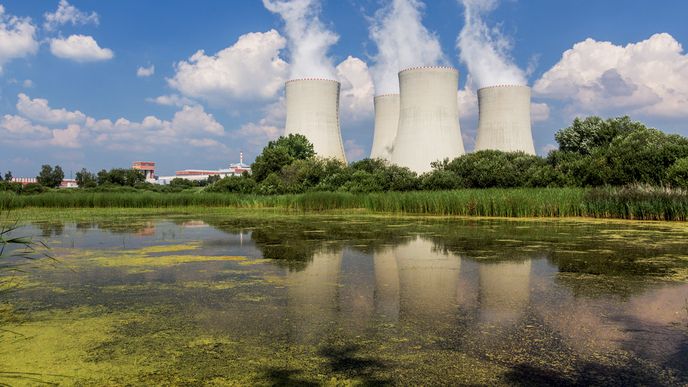 Jaderné elektrárny stavějí dnes jenom státy, jsou drahou a riskantní investicí