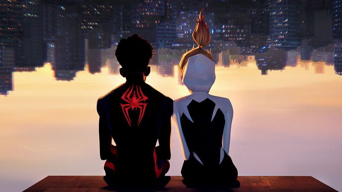 Spider-Man Miles a Spider-Woman Gwen zachraňují celé světy, jsou ovšem zároveň adolescentními hromádkami nejistoty