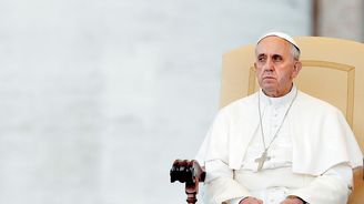 BOHUMIL DOLEŽAL: Respektování papeže Františka
