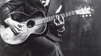 Robert Johnson: Bluesový král upsal duši na rozcestí ďáblu. Jeho písně ovlivnily Rolling Stones i Boba Dylana