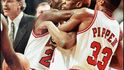 Hlavní strůjci úspěchu Bulls – trenér Phil Jackson a trio Jordan, Rodman, Pippen