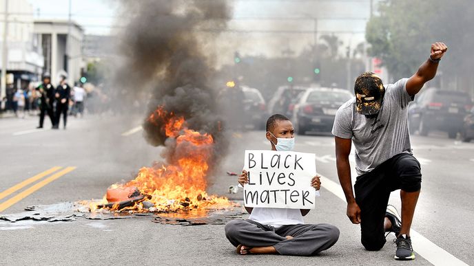 Až 80 procent černošských Američanů má pocit, že černoši trpí nerovným přístupem ze strany policejních složek