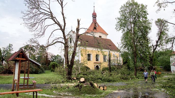 Stebno, obec na Podbořansku, loňská pohroma nejdříve stmelila...