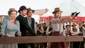Všechny cesty vedou do hrobu (2014) – Westernová komedie o tom, jak to „doopravdy“ chodilo na divokém západě, není pro každého. Především její fekální humor málokdo skousne.
