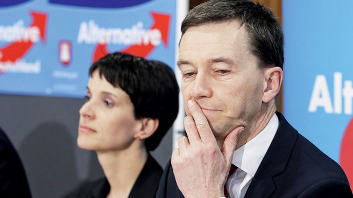 Dvě strany jedné mince: Frauke Petryová a Bernd Lucke. Kdo zvítězí?