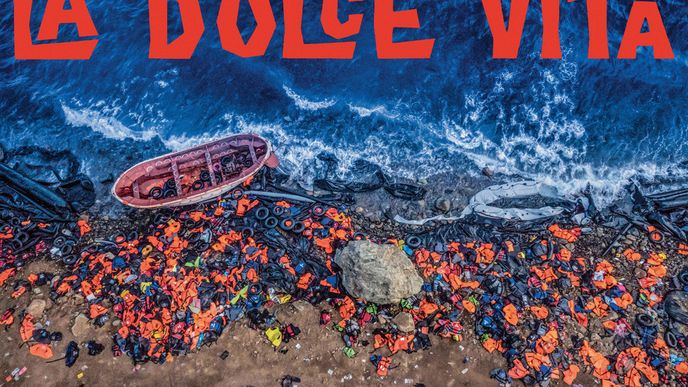 Záchranné lodě u Apeninského poloostrova – nejen kvůli tomuto tématu je Itálie v centru pozornosti světových médií
