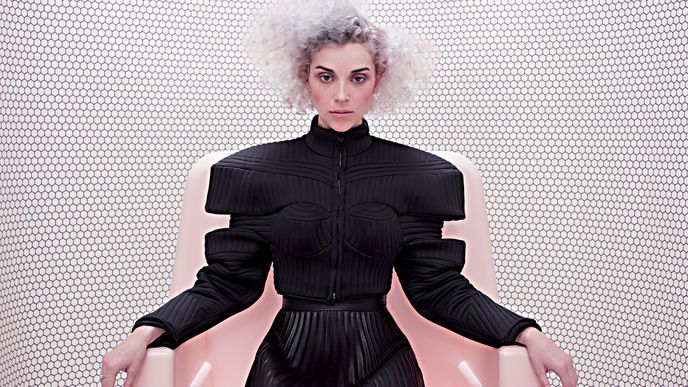 ST. VINCENT, 17. 7.  |  23.30  |  Česká spořitelna stage