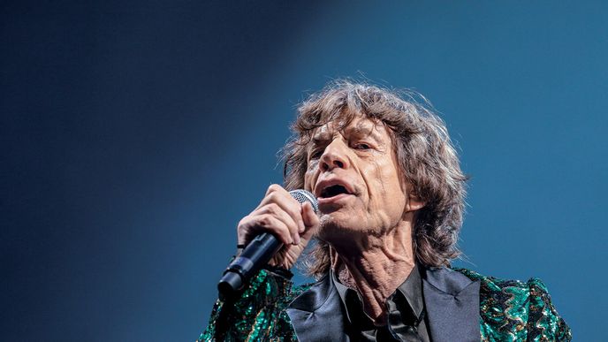 Zní to neuvěřitelně,  ale i u Rolling Stones může být něco „poprvé“. Letos se například kameny premiérově dovalily na legendární festival Glastonbury. 