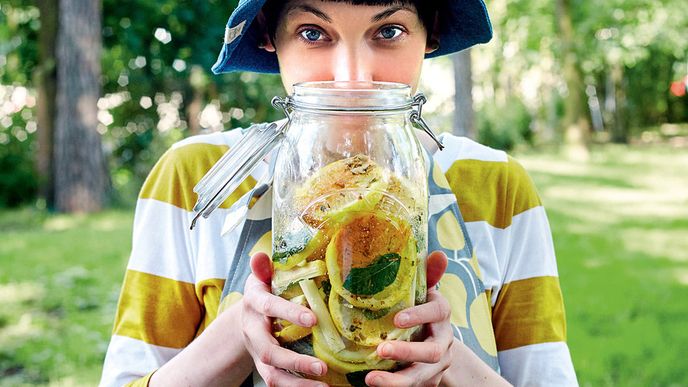 Daniela Turecká naloží do sklenice takřka cokoli, inspiraci hledejte v její kuchařce