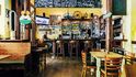 Interiér pubu je jeden z nejpříjemnějších, jaké v irských hospodách v Praze najdete