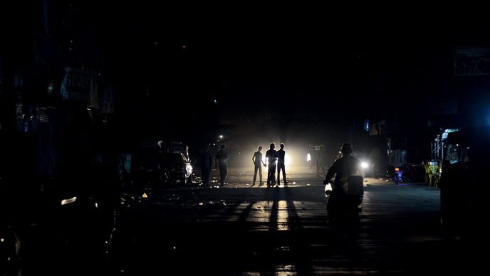 Blackout v Pákistánu, únor 2013  Tma vyvolala u lidí strach z teroristického útoku