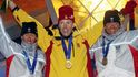 Johann Mühlegg se raduje ze zlaté olympijské medaile na 30 km volně v Salt Lake City, o kterou později přišel za prokázané užívání látky darbepoetin