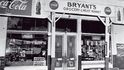 Bryantovo hokynářství a obchod s masem – tady celý případ začal