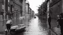 Jednou z nejpostiženějších částí Prahy byl před dvaceti lety Karlín. Záplavy paradoxně pomohly změnit jeho vzhled k lepšímu.