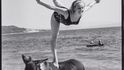 Při soustředění gymnastek v roce 1967 v tehdejší Jugoslávii potkala náhodou známého fotoreportéra Karla Nováka, který na Makarské riviéře trávil dovolenou, a tak v dobrém rozmaru vznikl nápad a snímek s poslušným oslíkem