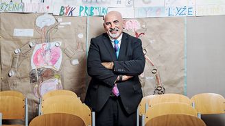 Snažím se pedagogy vrátit k podstatě jejich práce, říká „učitel učitelů“ Dylan Wiliam