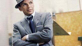 Zpěvák Frank Sinatra by oslavil stovku. Přitom se málem ani nenarodil