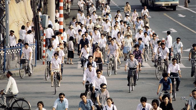 Tady vidíme hodně cyklistů, ale z čínských měst je vytlačují auta