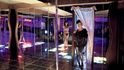 Pohled do jednoho z ulánbátarských barů, kde Gambuš učí tanec prostitutky