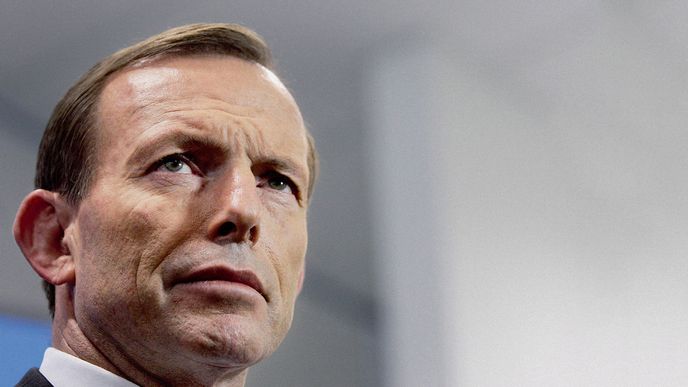 Jak vyřešit masovou imigraci,  naznačuje Tony Abbott  v rozhovoru pro Reflex