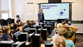 Finanční gramotnost v lavicích: Naučí se školáci, jak hospodařit s penězi, díky novému programu? Finanční gramotnost v lavicích: Naučí se školáci, jak hospodařit s penězi, díky novému programu?