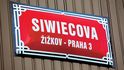 Po polském hrdinovi se jmenuje ulice na pražském  Žižkově, v níž sídlí ústav pro studium  totalitních režimů