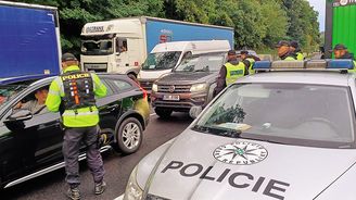 Velká migrační krize v Česku: Policejní kontroly na hranicích nejsou řešením