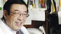 Japonský lékař Kó’ičiró Fudžita přišel již v 70. letech s teorií, že za naše alergie může absence střevních parazitů. A nasadil si rybí tasemnici.
