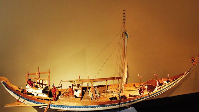 Mínójské lodě ovládaly celé východní Středomoří. Model v athénském Národním archeologickém muzeu.