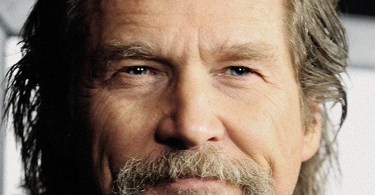 Jsem zpátky! Oscarový herec Jeff Bridges o vlásek unikl smrti