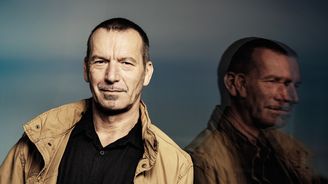 Společnost se štěpí, to je mimořádně vážné, říká ředitel NÚDZ Jiří Horáček Společnost se štěpí, to je mimořádně vážné, říká ředitel NÚDZ Jiří Horáček