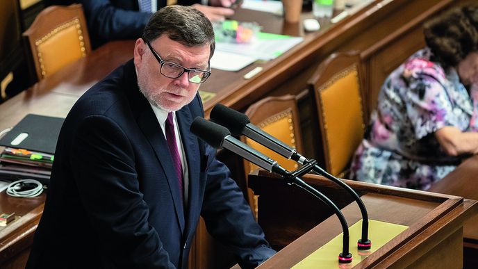 Zdeněk Stanjura chce válečnou daň. Příští ministři budou chtít více.