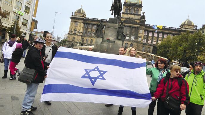 V Česku si nepřípustnost dalšího vraždění Židů ti chytřejší opravu uvědomují