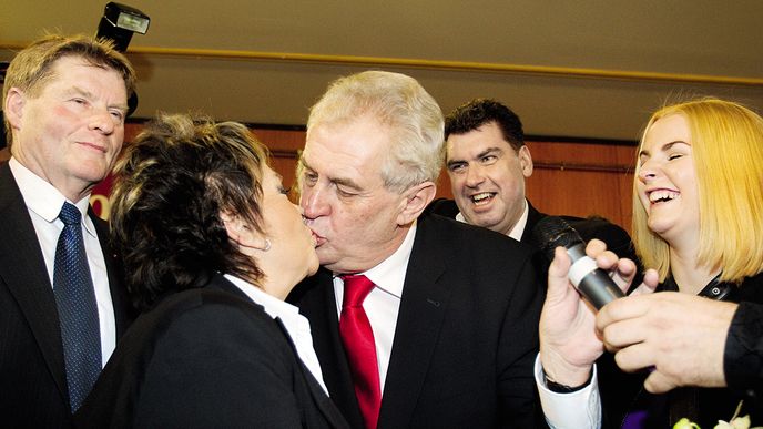 Oslava po zvolení Miloše Zemana prezidentem v roce 2013