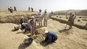 Odkrývání menších  hrobek z doby Staré říše