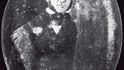 Král hororu Edgar Alan Poe (1809–1849)na podobizně z poloviny čtyřicátých let 19. století