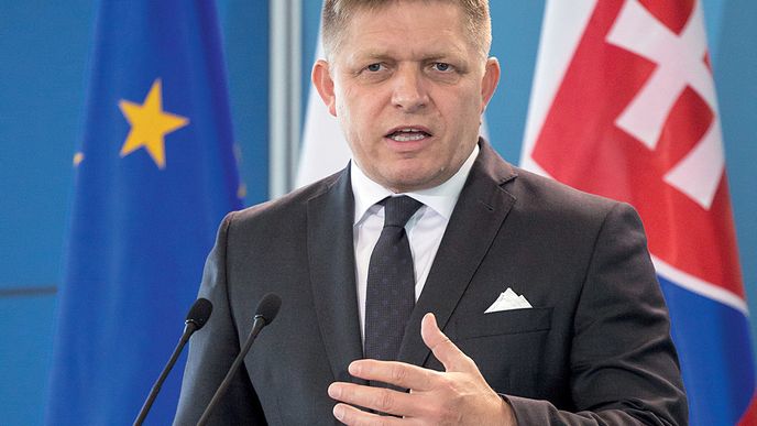 Robert Fico změnil volební systém, aby vyhrál. Prohrál ale na celé čáře.