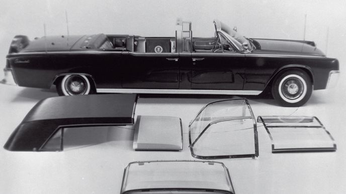 60. výročí atentátu na JFK: Jeho automobil byl pro střelce ideální terč