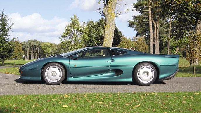 Brunejský sultán: Jaguar XJ220