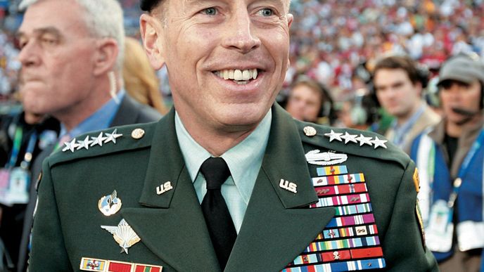 Petraeus: Nevěrný šéf CIA