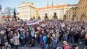 Sobotní protesty – od Hradu přes Karlův most až po Staroměstské náměstí