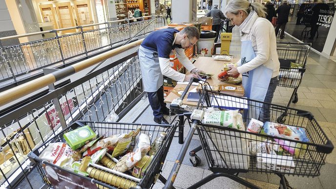 Češi věnovali 173 tun jídla do potravinových bank