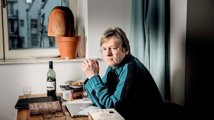 Michel Faber navštívil koncem října Prahu, aby zde pokřtil Knihu zvláštních nových věcí